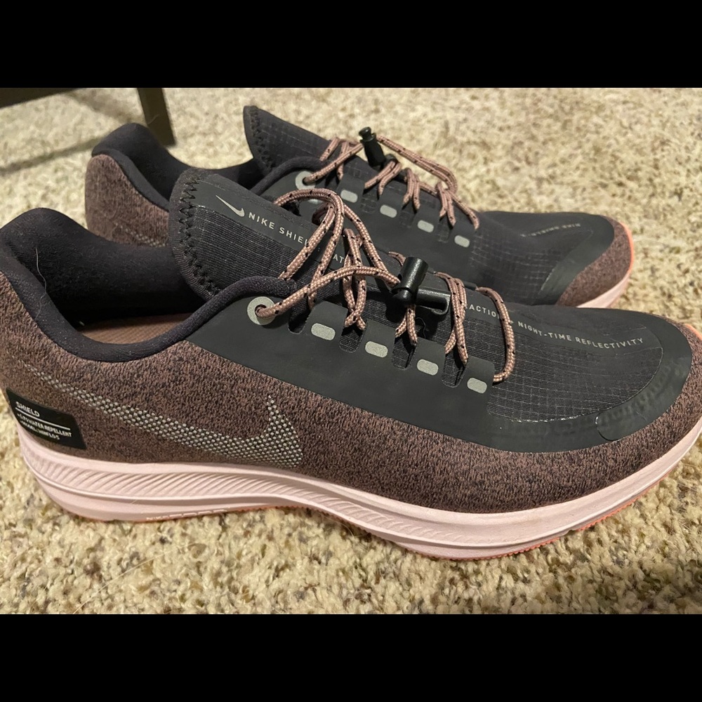 Nike Women’s Tennis Shoes